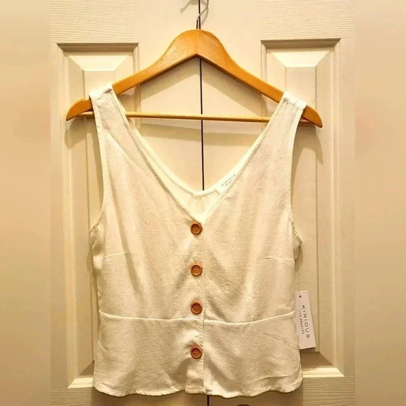 Kirious Las Angeles Tops - Kirious Las Angeles Boutique Button Down Boutique Tank - Size Small - NWT- 🤍